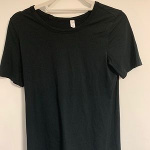 COPY - LULULEMON black t shirt